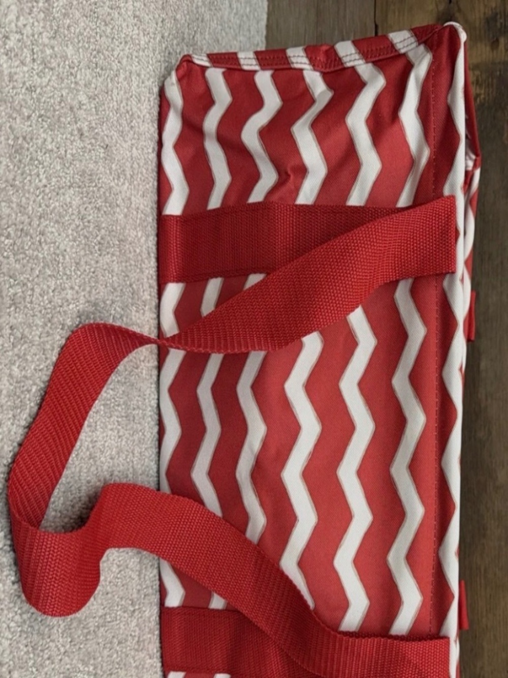 NIP—Thirty-One Medium Utility Tote Red Chevron